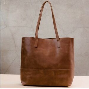 Able Mamuye Classic Tote in Whiskey leather